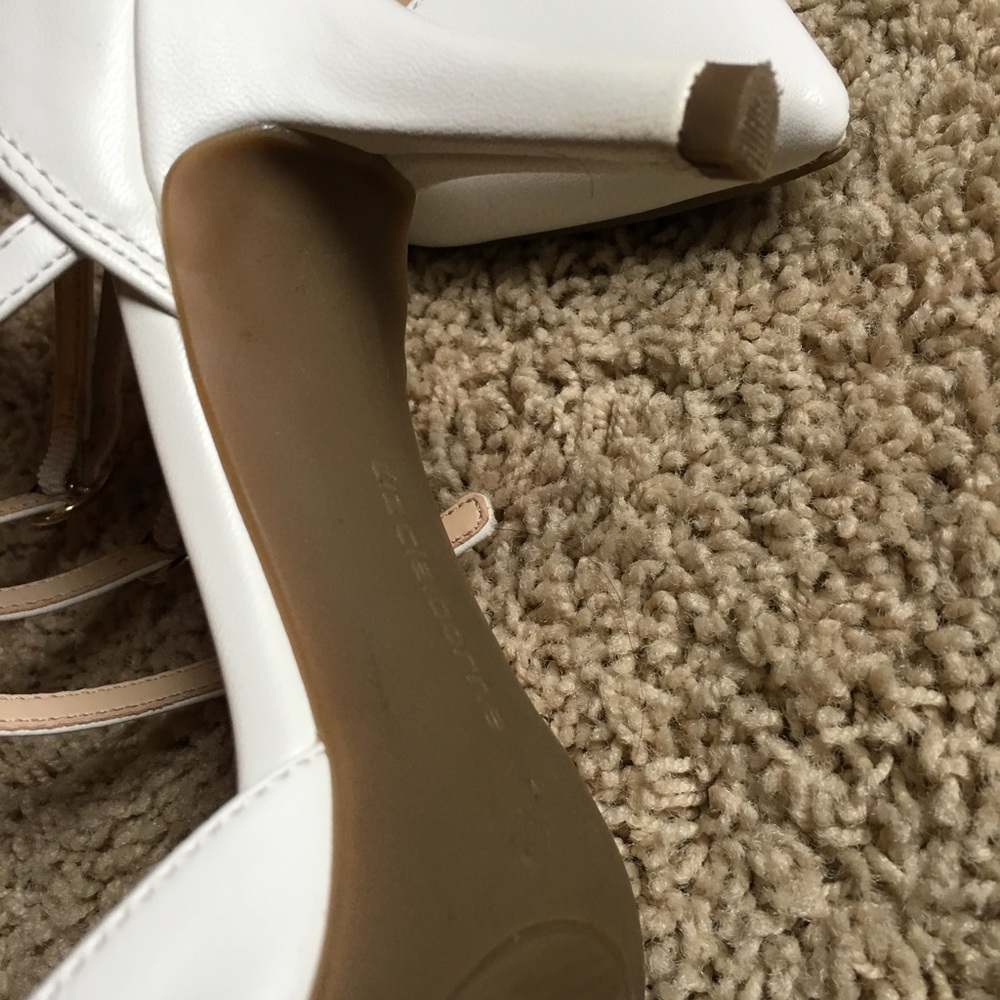 Heels - Picture 2 of 2